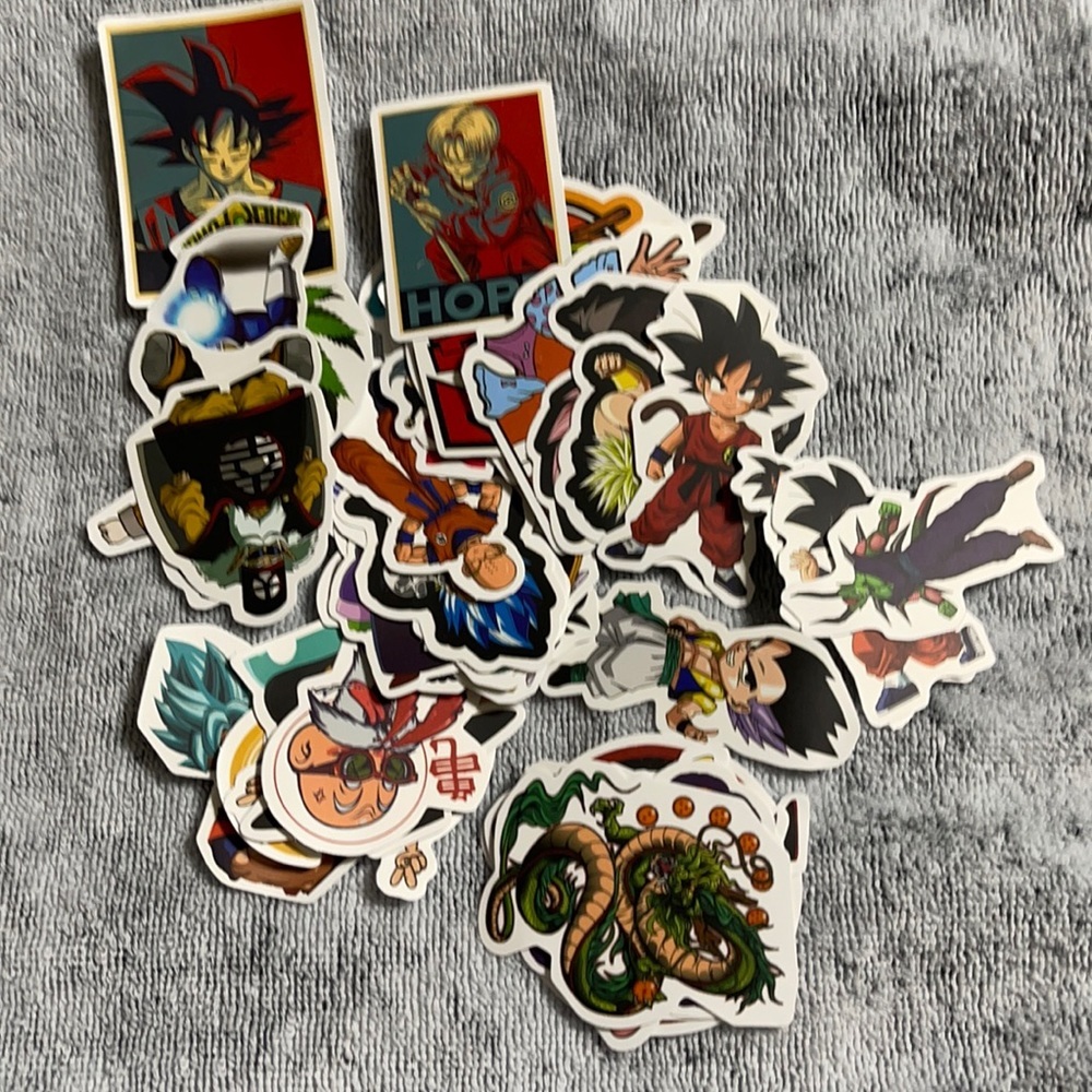 New Dragonball Z stickers - Picture 1 of 4
